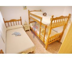 Apartamento con 3 dormitorios, 2 baños y piscina comunitaria Guardamar del Segura