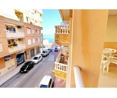 ¡Apartamento de tres dormitorios a pocos pasos del paseo marítimo de Guardamar del Segura!
