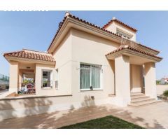 Chalet en Venta en Madrid de las Caderechas, Madrid