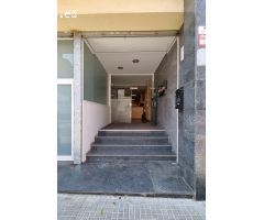 LOCAL COMERCIAL EN VENDA AL CENTRE