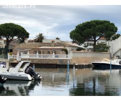 Villa de Lujo en Venta en Empuriabrava, Girona