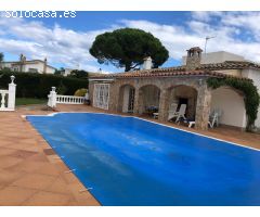 Villa de Lujo en Venta en Empuriabrava, Girona