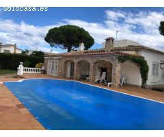 Villa de Lujo en Venta en Empuriabrava, Girona