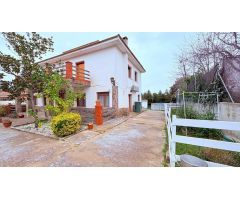 CASA IDEAL PER DUES FAMILIES