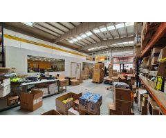 NAU INDUSTRIAL ADOSSADA DE 475 M2