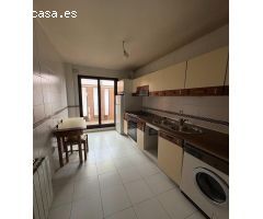 CHALET ADOSADO EN LA PILARICA