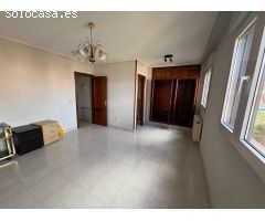 CHALET ADOSADO EN ZARATÁN