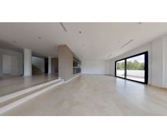 Villa de Lujo en Venta en Benalmádena Costa, Málaga