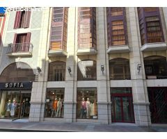 AQUI ESTÁ TU NEGOCIO EN PLENO CENTRO