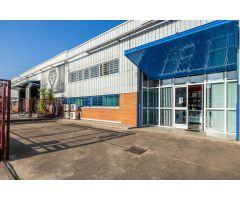 Nave Industrial en Perfecto Estado con Ubicación Estratégica en Sevilla