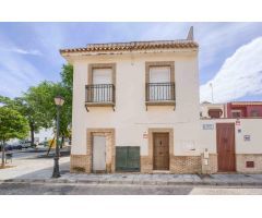 ???? ¡GRAN OPORTUNIDAD EN SANLÚCAR LA MAYOR CON TERRAZA DE ENSUEÑO! ????