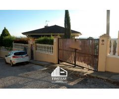 Chalet en Venta en La Albericia, Valencia