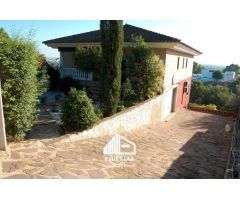 Chalet en Venta en La Albericia, Valencia