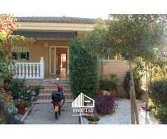 Chalet en Venta en La Albericia, Valencia