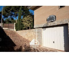 Chalet en Venta en La Albericia, Valencia