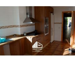 Chalet en Venta en La Albericia, Valencia