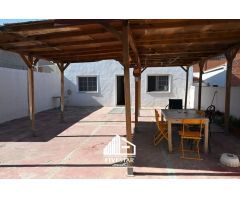 Chalet en Venta en Catadau, Valencia