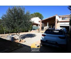 Chalet en Venta en Macastre, Valencia