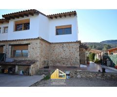 Chalet en Venta en Macastre, Valencia