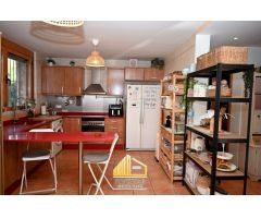 Chalet en Venta en Macastre, Valencia