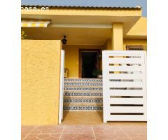 Villa privada con 6 habitaciones frente al mar en Guardamar playa.