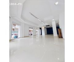 Se alquila local comercial en Avenida Cervantes, playa centro Guardamar.