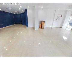 Se alquila local comercial en Avenida Cervantes, playa centro Guardamar.