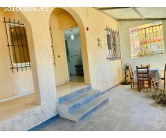 Chalet adosado en Urbanización La Marina - San Fulgencio