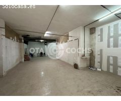 LOCAL DE 170M2 EN CALLE JOVELLANOS EN REUS
