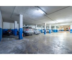 VENTA DE PLAZA DE PARKING PARA COCHE Y DOS MOTOS EN PLAÇA CULTURA DE LA PAU