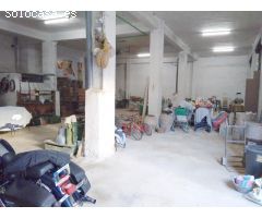 Almacen-Local comercial con 6 persianas y 249 m2
