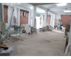 Almacen-Local comercial con 6 persianas y 249 m2