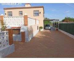 ESPECTACULAR chalet en CHIVA con todas las comodidades y piscina propia.