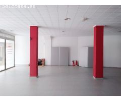 Local comercial de amplias dimensiones con ventanales de acero en zona Miguel Hernández de Alacuás