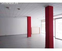 Local comercial de amplias dimensiones con ventanales de acero en zona Miguel Hernández de Alacuás