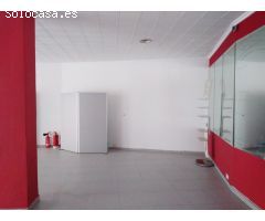 Local comercial de amplias dimensiones con ventanales de acero en zona Miguel Hernández de Alacuás