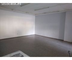 Local comercial a la venta de 188 m2 para poner negocio, garaje o trastero.