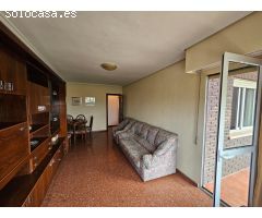 Piso con mucho potencial y posibilidades, todo exterior y vistas despejadas frente al Monasterio