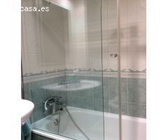 VIVIENDA CÉNTRICA CON CUATRO DORMITORIOS Y DOS BAÑOS