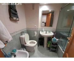 VIVIENDA CÉNTRICA CON CUATRO DORMITORIOS Y DOS BAÑOS