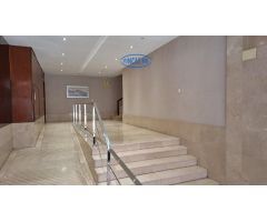 EXCLUSIVA. AMPLIA VIVIENDA CERCA DE RENFE CON PLAZA DE GARAJE OPCIONAL