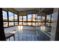 EXCLUSIVA. AMPLIA VIVIENDA CERCA DE RENFE CON PLAZA DE GARAJE OPCIONAL