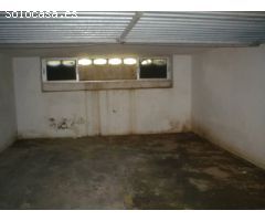 GARAJE CERRADO EN ZONA RESIDENCIAL RACO