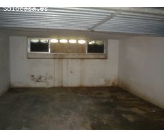 GARAJE CERRADO EN ZONA RESIDENCIAL RACO