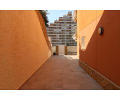 APARTAMENTO CON AMPLIA TERRAZA Y VISTAS AL MAR EN URBANIZACION BELLATERRA