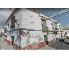 CASA EN EL BARRIO ALTO CON MUCHAS POSIBILIDADES