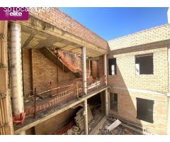 OPORTUNIDAD DE INVERSION CASA CON 5 APARTAMENTOS Y 3 PLAZAS DE GARAJE
