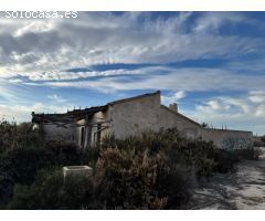 Casa de campo en Venta en Matola, Alicante