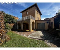 Chalet en Venta en Pola de Laviana, Navarra