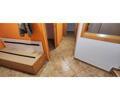 Se vende o alquila local en Plaza Esparraguera